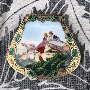 Italian acanthus chased and enameled 800 silver compact